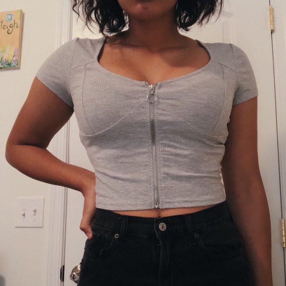 PacSun Tops - Gray crop top with circle zipper